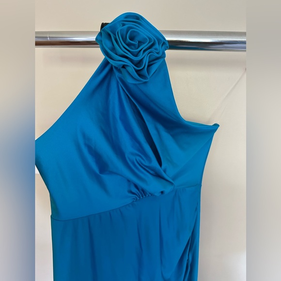 Turquoise Gown - Picture 1 of 6